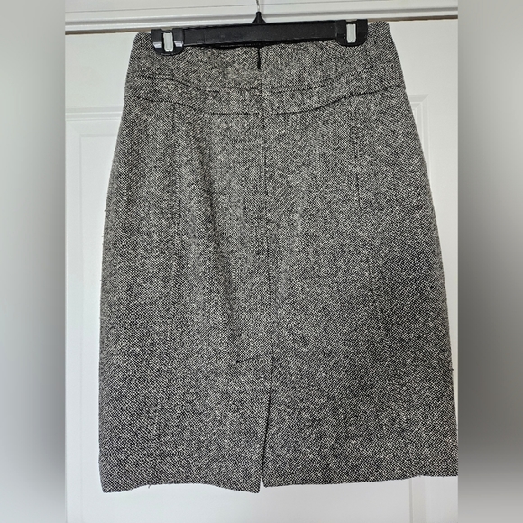 Club Monaco Salt and Pepper Tweed Pencil Skirt - Picture 2 of 4